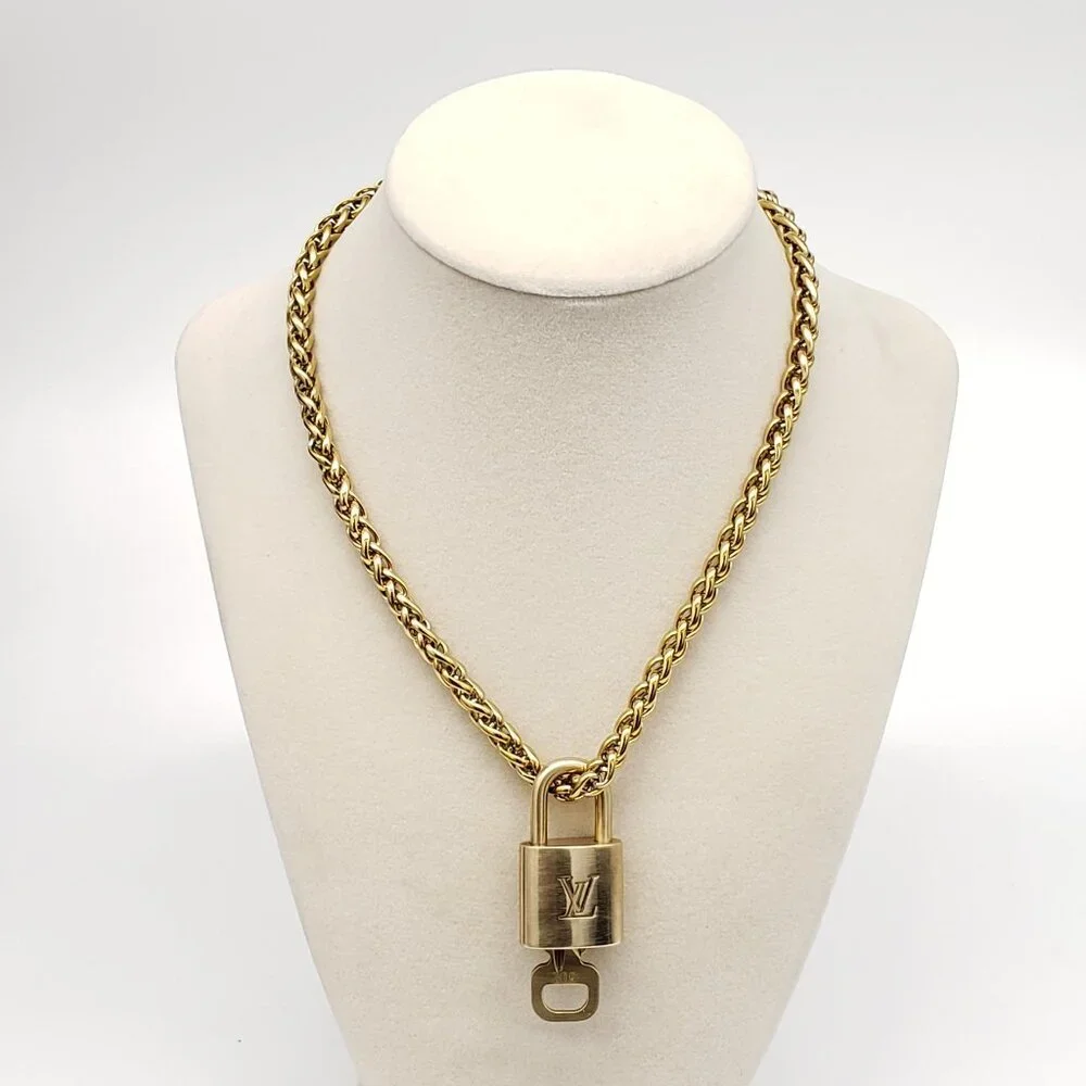 Authentic Louis Vuitton Gold Padlock w/ Unbranded Fashion Stainless Steel Chain - Picture 7 of 7